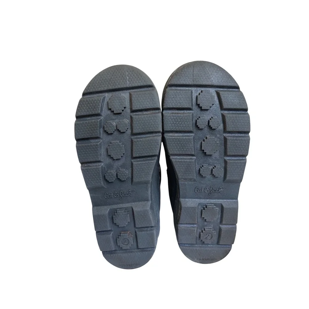 Cat & Jack Kids Black Grey Thermolite Insulated Winter Snow Boots Size 2